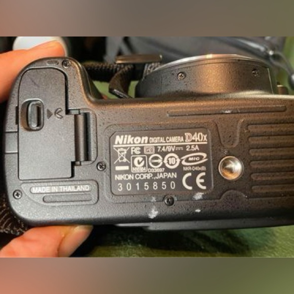 Nikon camera bundle - Picture 4 of 10